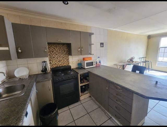 3 BEDROOM TOWNHOUSE FOR SALE IN VERWOERDPARK